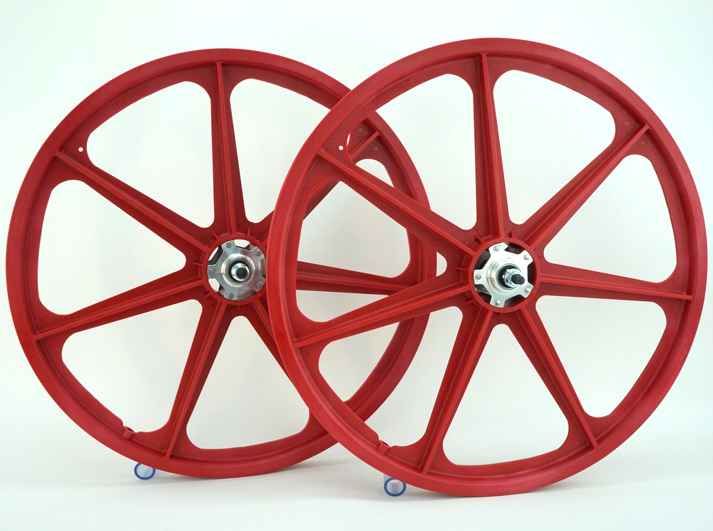 Retro Tuff wheel set 24X1.75" 3/8" nutted FW 7 Spk Wht Skyway 